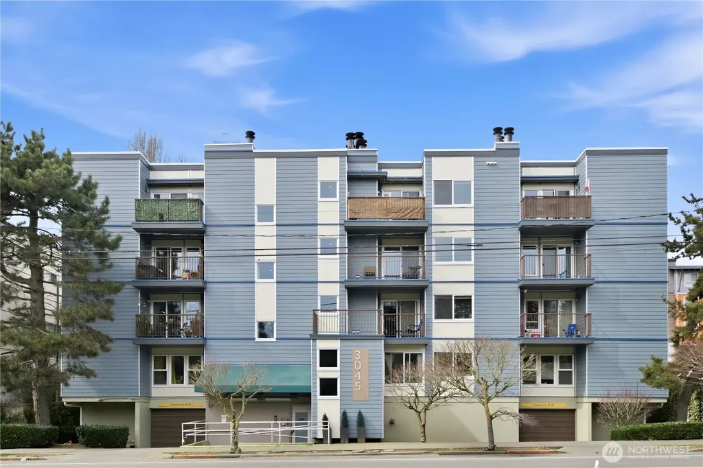 3045 20th Avenue W Seattle WA 98199