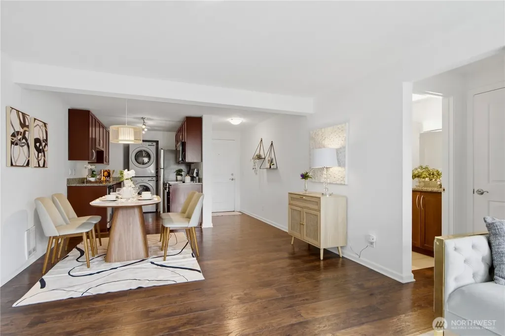 3045 20th Avenue W Seattle WA 98199