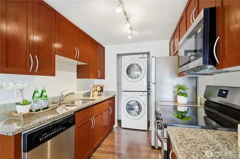 3045 20th Avenue W Seattle WA 98199