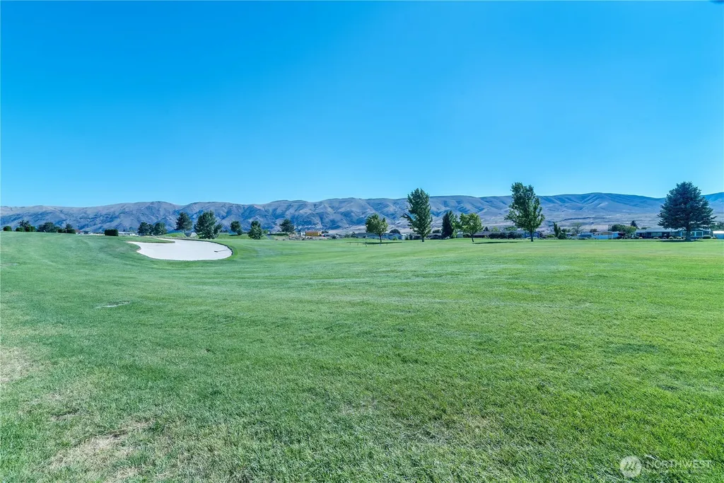 202 SW Clayton Place Mattawa WA 99349