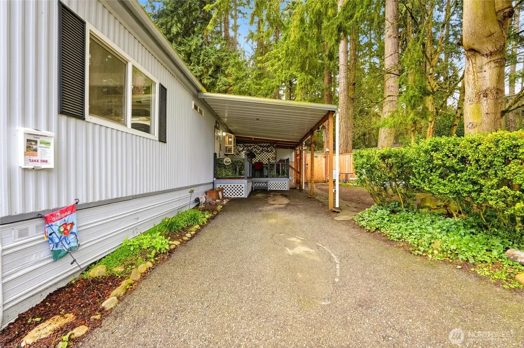 12727 112th Avenue E Puyallup WA 98374
