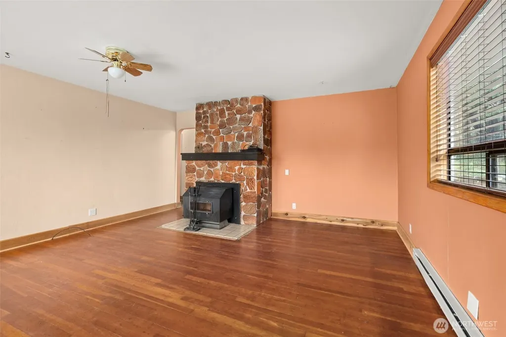 1905 Gerber Street Raymond WA 98577