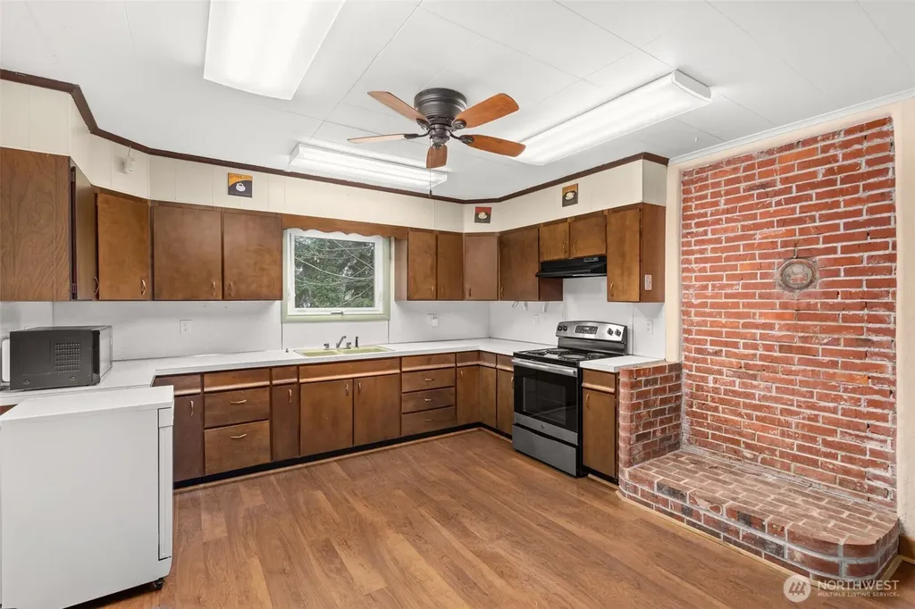 1905 Gerber Street Raymond WA 98577