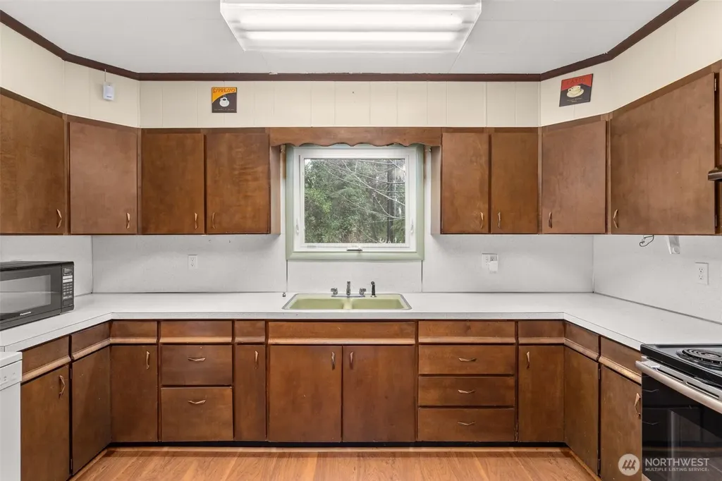 1905 Gerber Street Raymond WA 98577