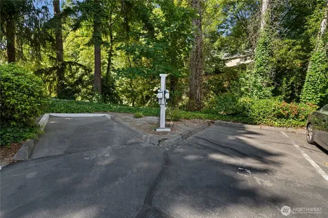 11058 NE 33rd Place Bellevue WA 98004