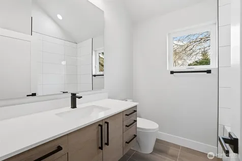 3324 35th Avenue S Seattle WA 98144