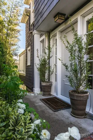 624 35th Avenue Seattle WA 98122
