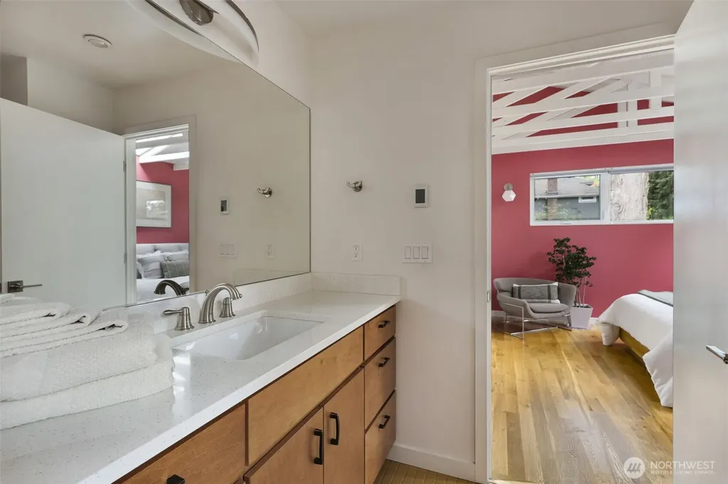 3203 James Street Seattle WA 98122