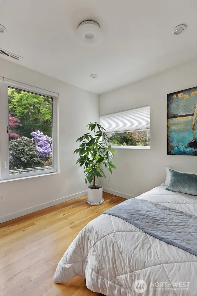 3203 James Street Seattle WA 98122