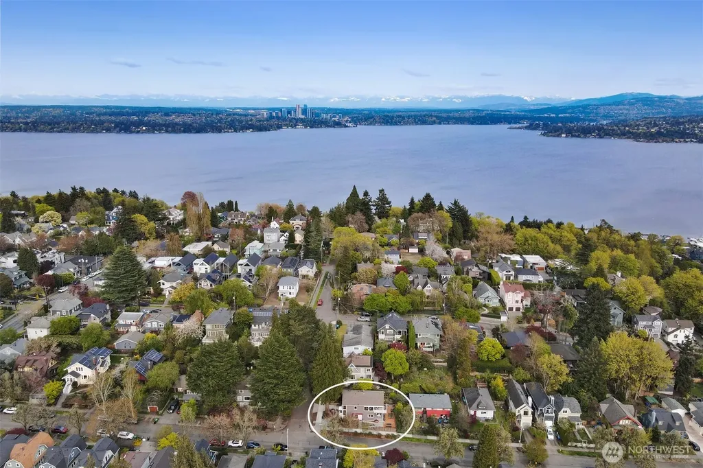 3203 James Street Seattle WA 98122