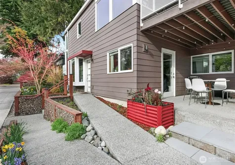 3203 James Street Seattle WA 98122