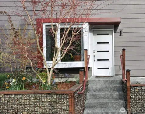 3203 James Street Seattle WA 98122