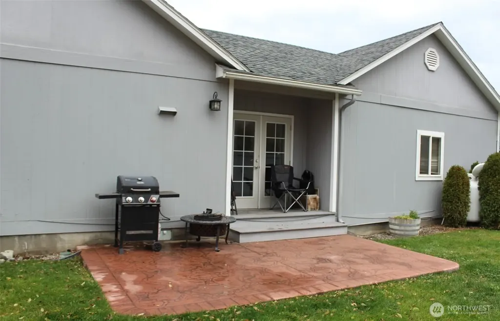 432 5th Avenue Oroville WA 98844