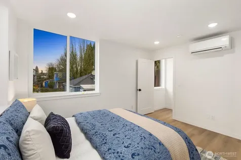 806 S Rose Street Seattle WA 98108