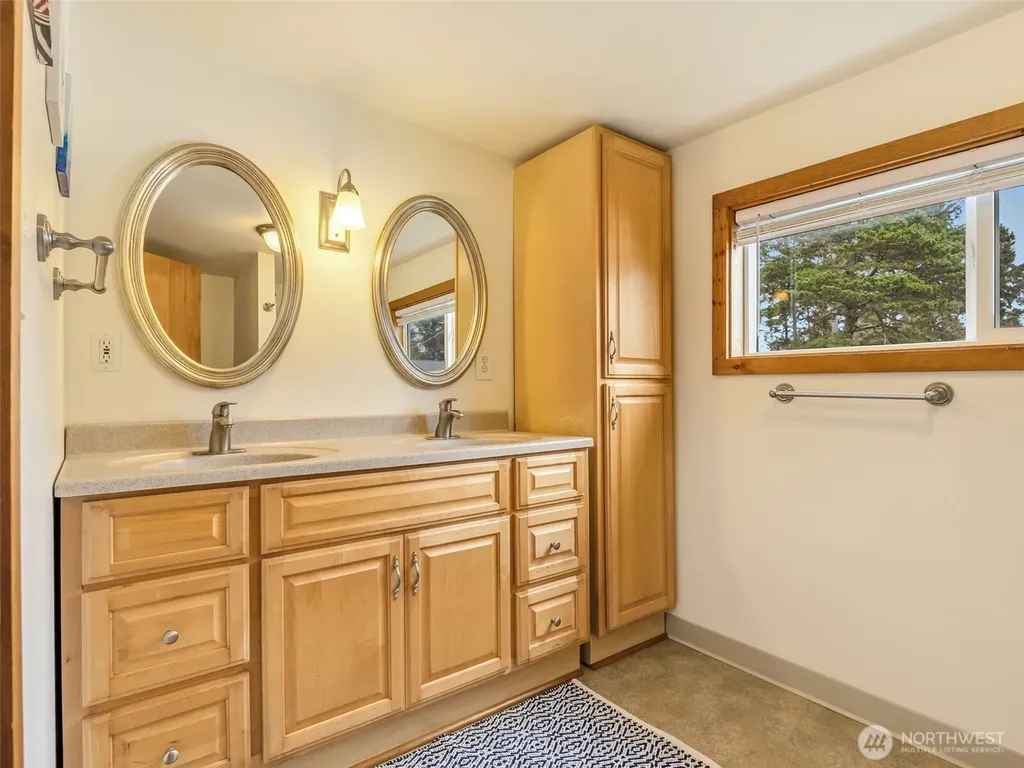 1207 229th Place Ocean Park WA 98640
