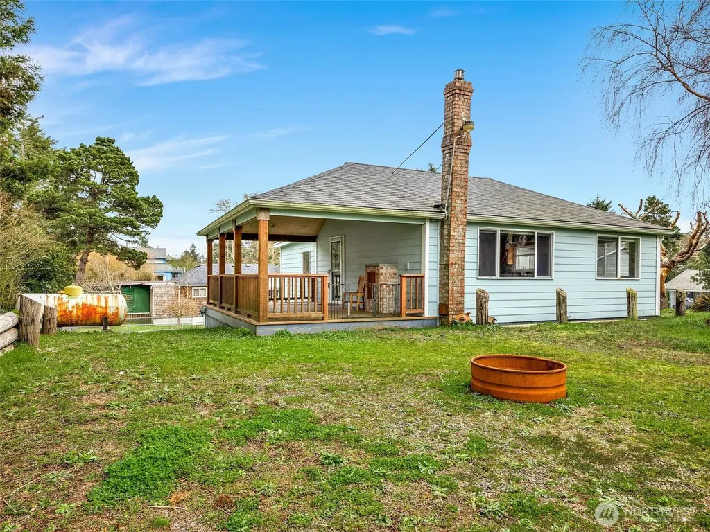 1207 229th Place Ocean Park WA 98640