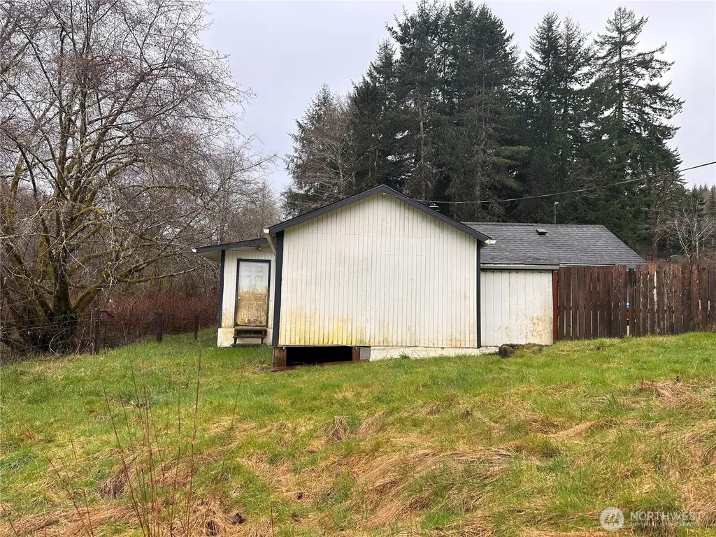 310 Butte Creek Road Raymond WA 98577