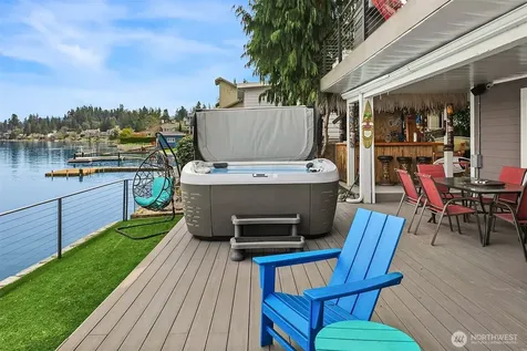 3828 W Lake Sammamish Parkway SE Bellevue WA 98008