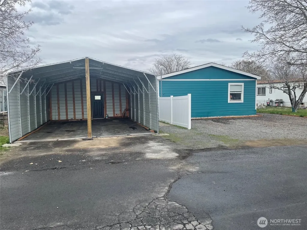 3057 Road H NE Moses Lake WA 98837