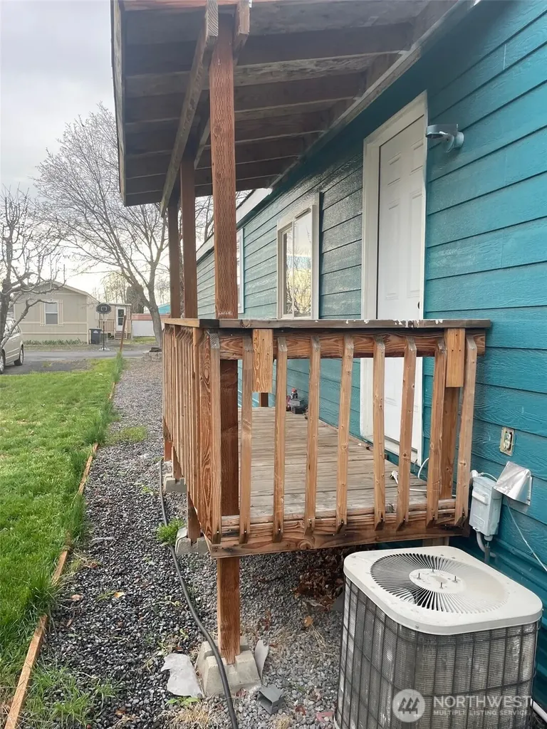 3057 Road H NE Moses Lake WA 98837