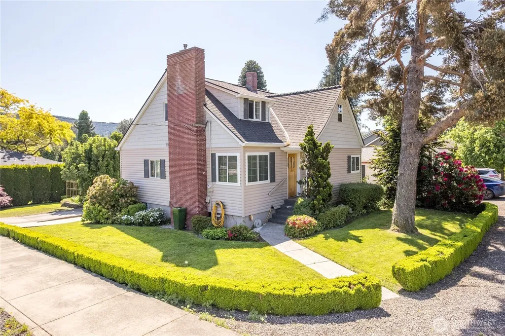 412 Kirby Avenue SE Castle Rock WA 98611