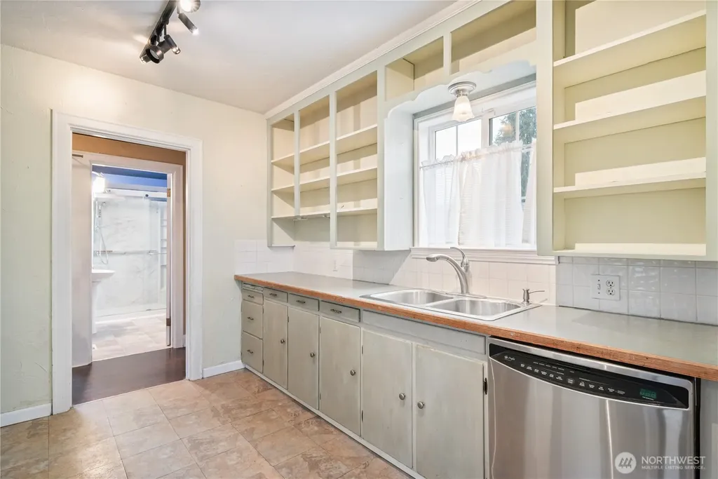 412 Kirby Avenue SE Castle Rock WA 98611