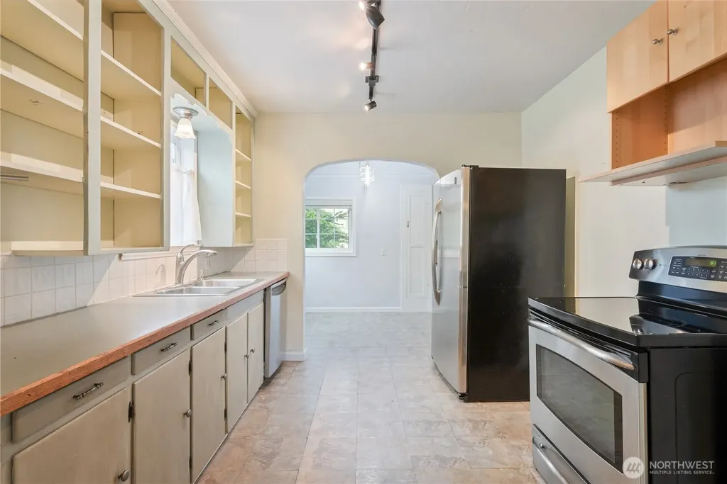 412 Kirby Avenue SE Castle Rock WA 98611