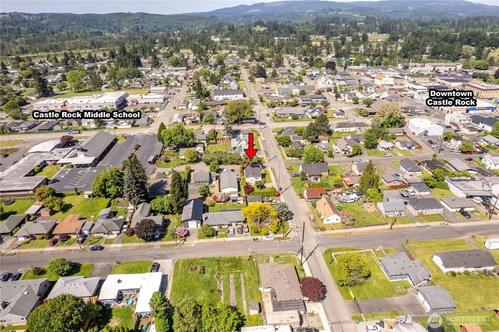 412 Kirby Avenue SE Castle Rock WA 98611