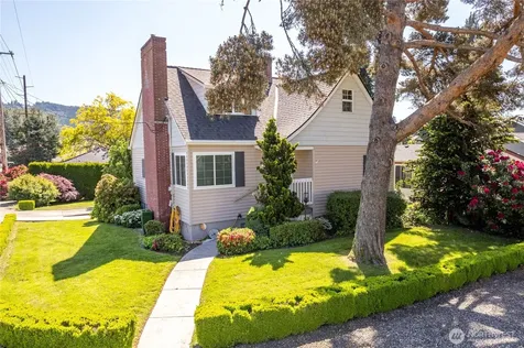 412 Kirby Avenue SE Castle Rock WA 98611