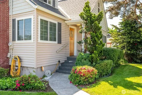 412 Kirby Avenue SE Castle Rock WA 98611