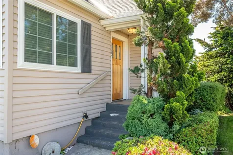 412 Kirby Avenue SE Castle Rock WA 98611
