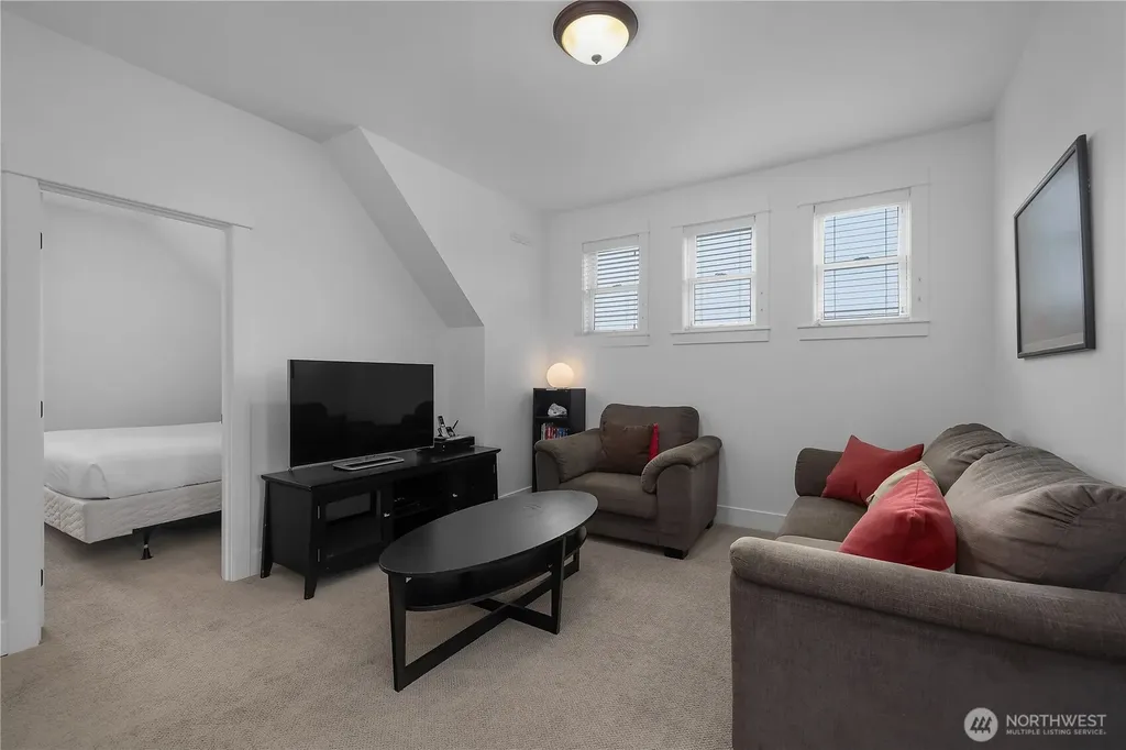 267 Compass Street Pacific Beach WA 98571