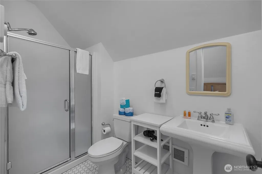 267 Compass Street Pacific Beach WA 98571