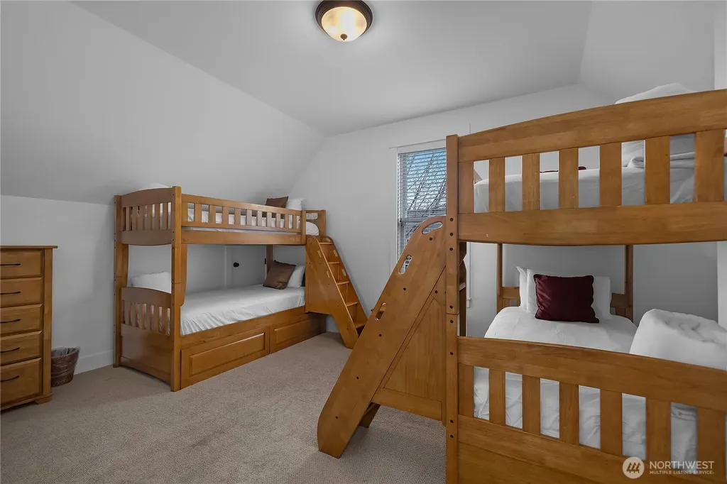 267 Compass Street Pacific Beach WA 98571