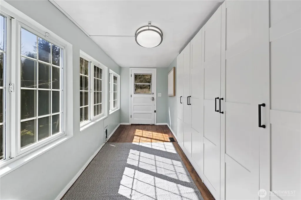 23022 7th Avenue SE Bothell WA 98021
