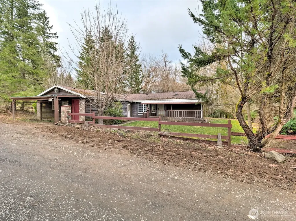 1051 E Crestview Drive Shelton WA 98584