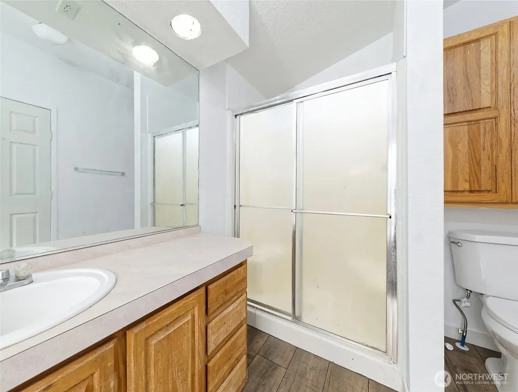 1051 E Crestview Drive Shelton WA 98584