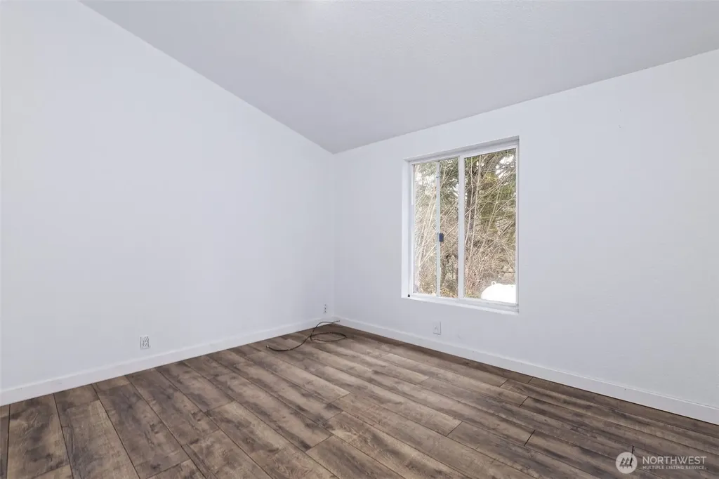 1051 E Crestview Drive Shelton WA 98584