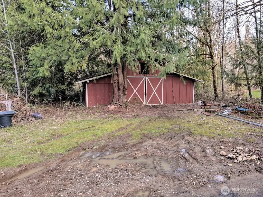 1051 E Crestview Drive Shelton WA 98584