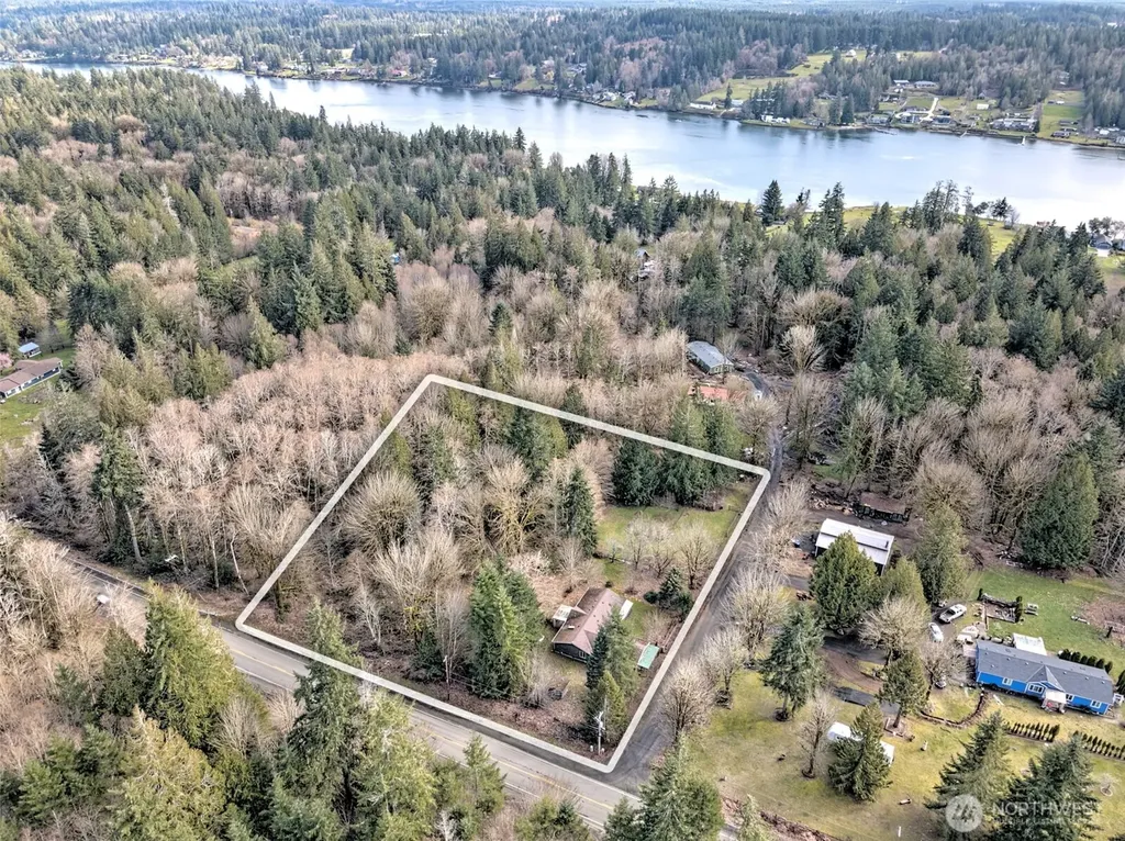 1051 E Crestview Drive Shelton WA 98584