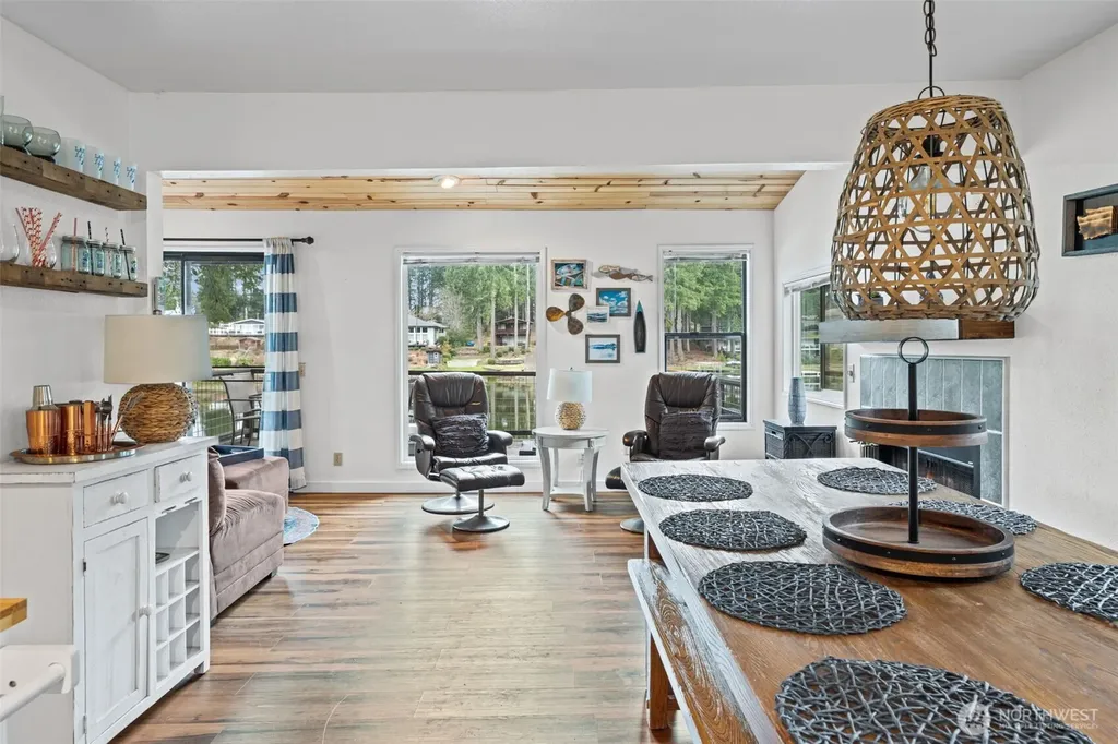 5530 E Mason Lake Drive W Grapeview WA 98546