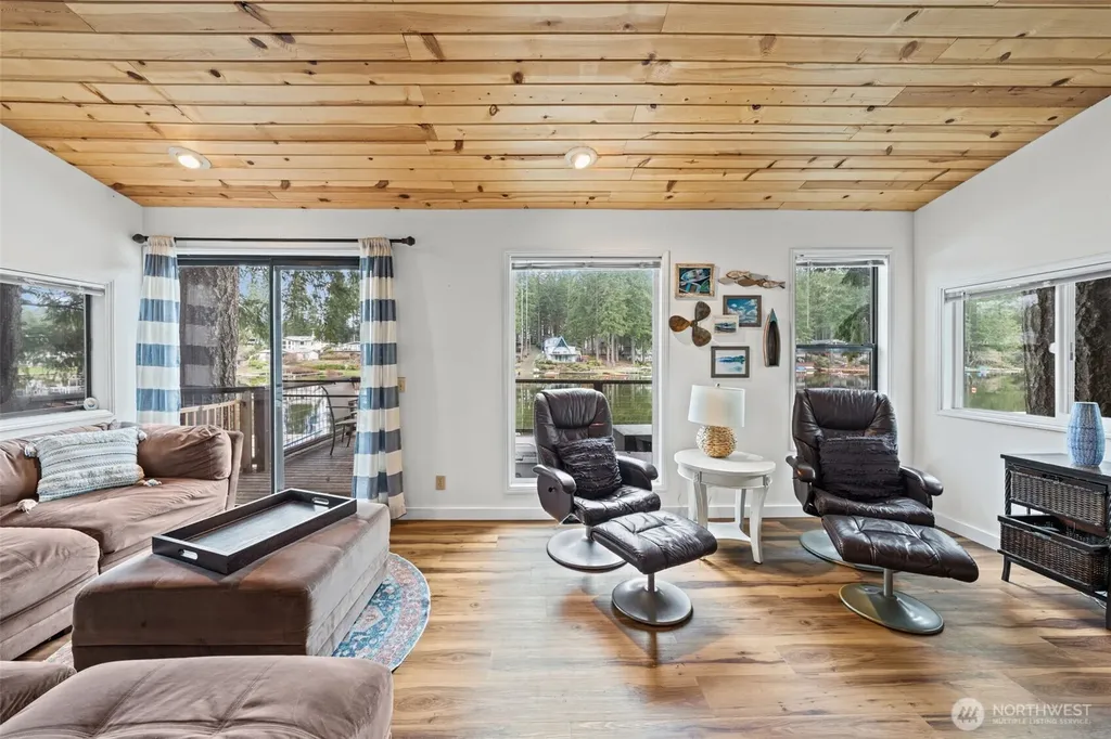 5530 E Mason Lake Drive W Grapeview WA 98546