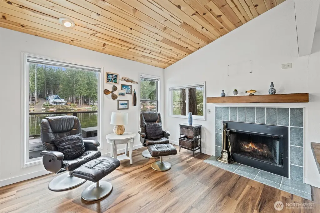 5530 E Mason Lake Drive W Grapeview WA 98546