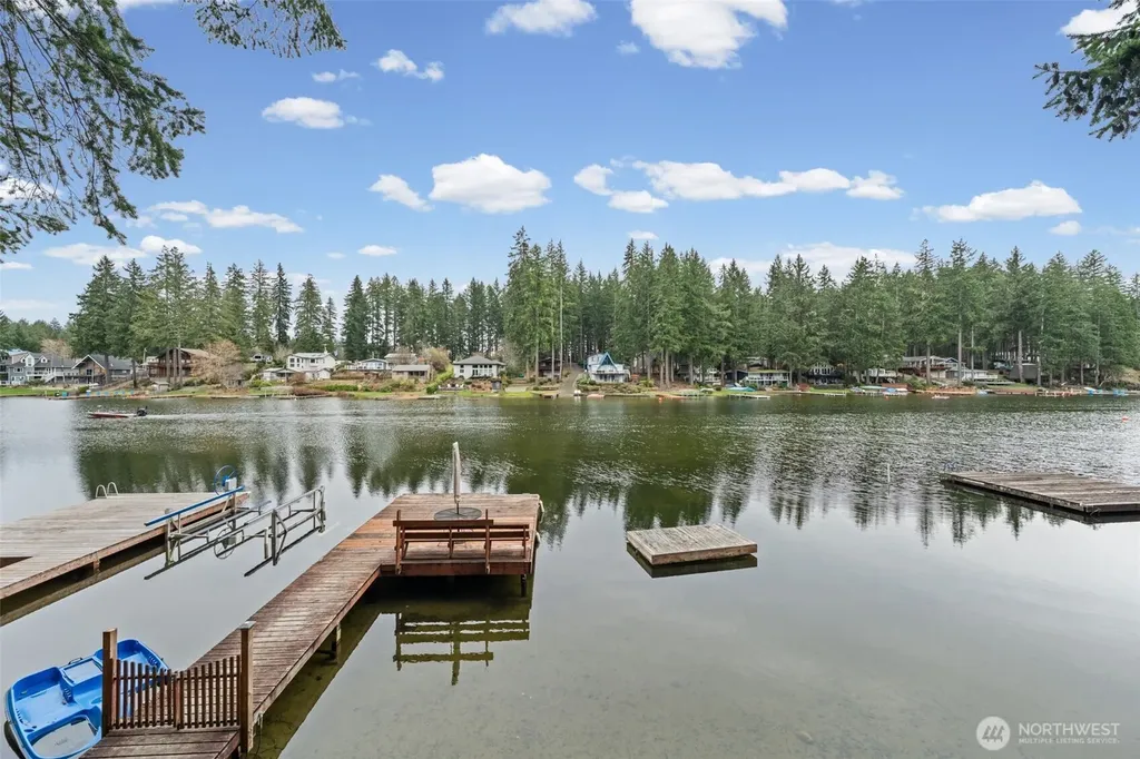 5530 E Mason Lake Drive W Grapeview WA 98546