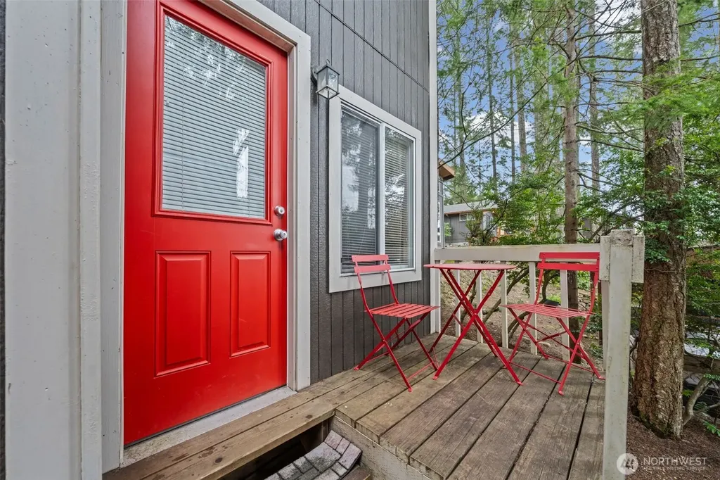 5530 E Mason Lake Drive W Grapeview WA 98546