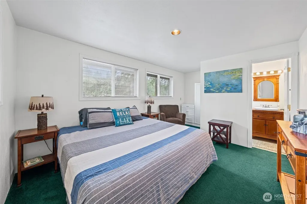 5530 E Mason Lake Drive W Grapeview WA 98546