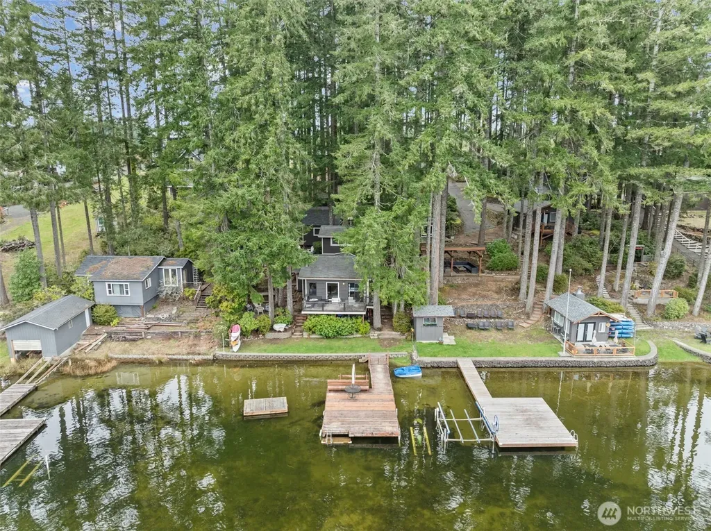 5530 E Mason Lake Drive W Grapeview WA 98546