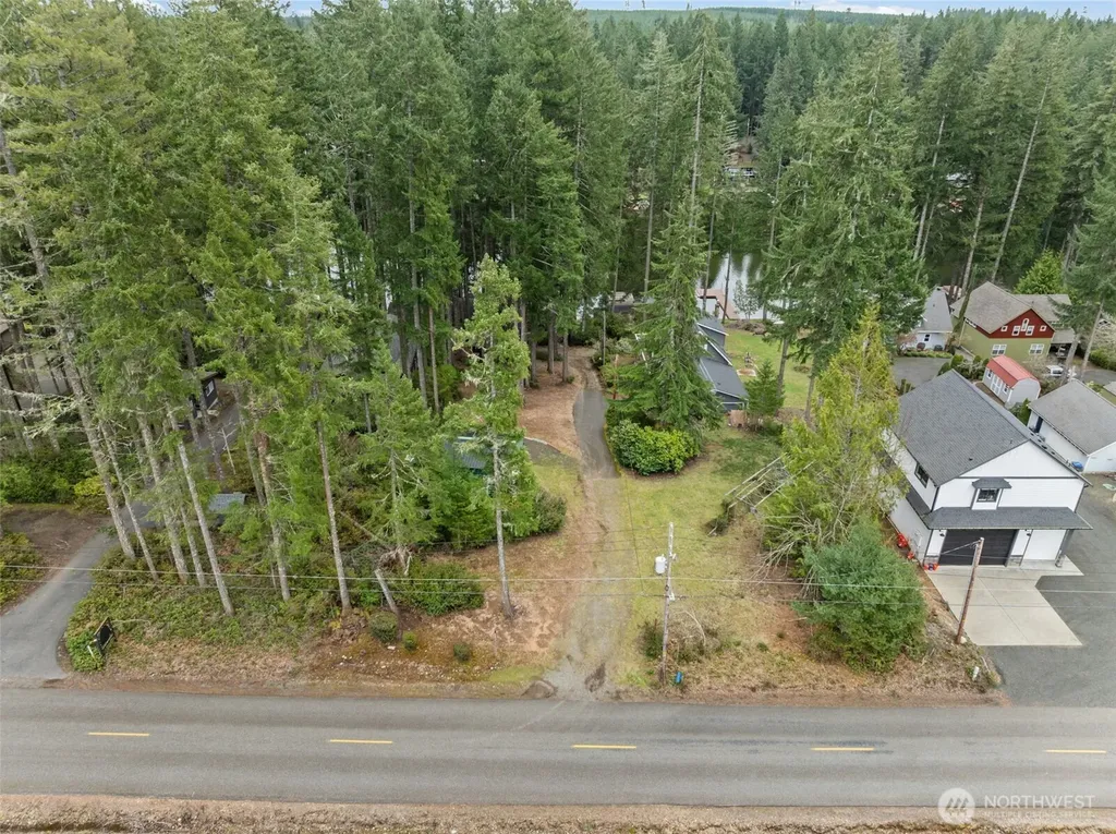 5530 E Mason Lake Drive W Grapeview WA 98546