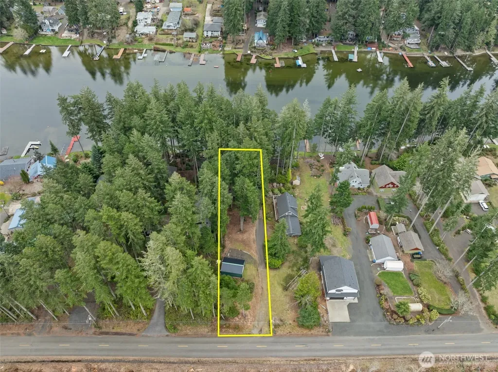 5530 E Mason Lake Drive W Grapeview WA 98546