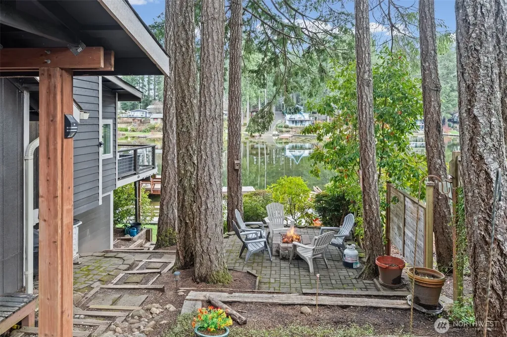 5530 E Mason Lake Drive W Grapeview WA 98546